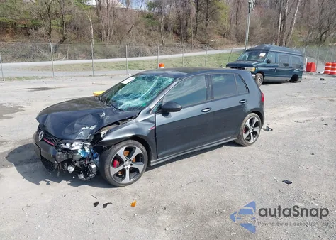 2015 Volkswagen Golf Gti 2.0T S 4-Door z USA, uszkodzony, nr VIN 3VW4T7AUXFM077013